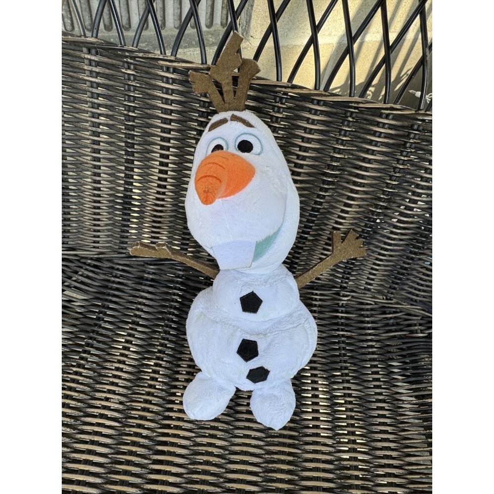 Disney Frozen 9" Olaf plush snowman (no tags)